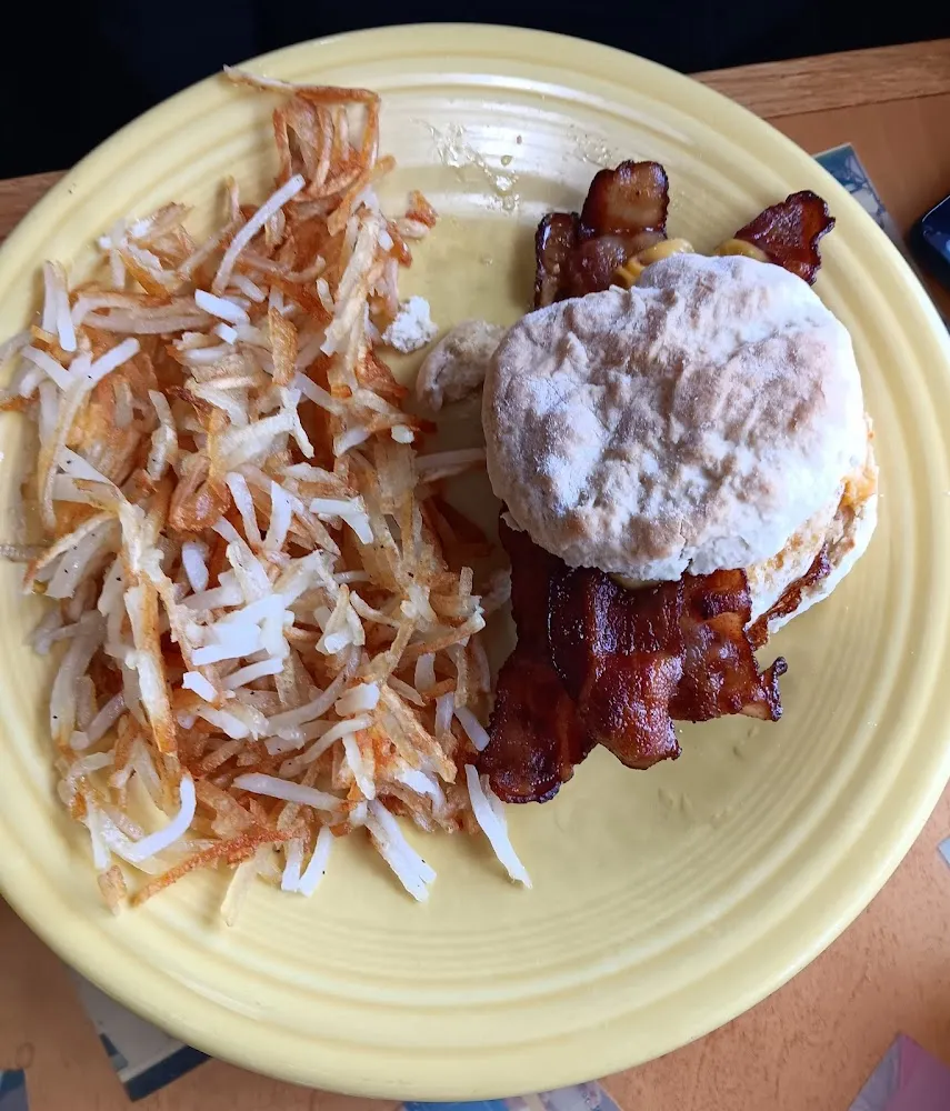 Breakfast Sandwich with Hashbrowns